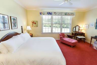 Bed & Breakfast Balcony/Patio East Oakmont