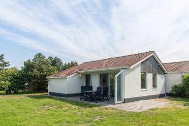 Bungalow Hollum