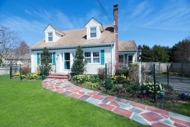 House Shelter Island