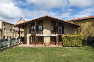 Alojamientos y casas rurales en La Rioja