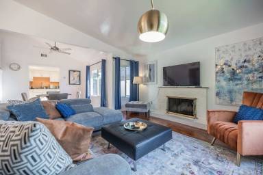 House West Covina