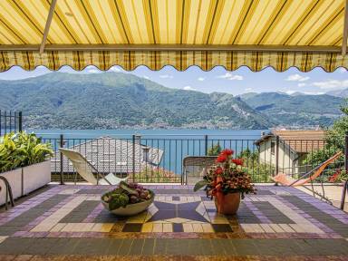 Sosta in case vacanza a Dorio, lungo la sponda del lago di Como. - HomeToGo