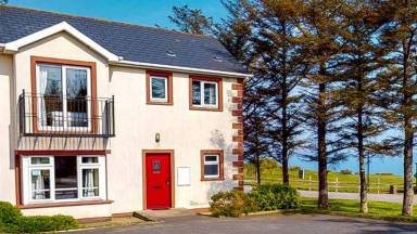 Holiday lettings & accommodation in Dunmore East
