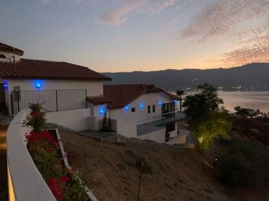 House Lake Elsinore