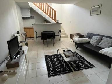 Apartment Nézignan-l'Évêque
