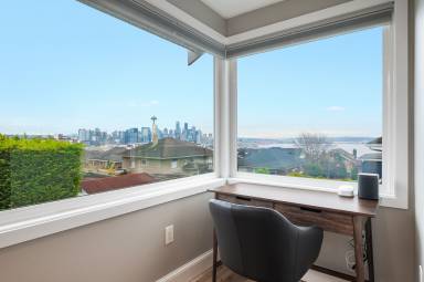 House Queen Anne