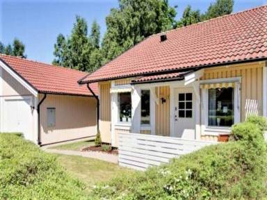 Havsnära stugor och lägenheter i sommarstaden Halmstad - HomeToGo