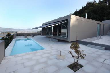 House Balcony Covas
