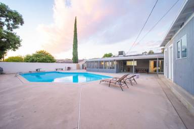 House Santa Clarita