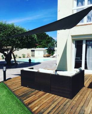 Villa Balcony Montescot