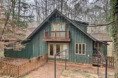 Cabin Conyers