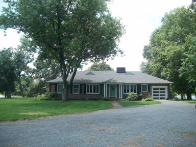 House Algonquin