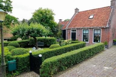 Huis Tuin Schiermonnikoog