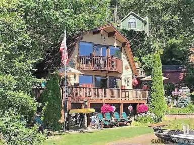 House Bolton Landing