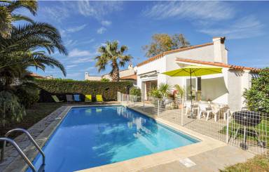 Holiday houses & accommodation Saint-Cyprien
