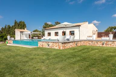 Villa Llubí