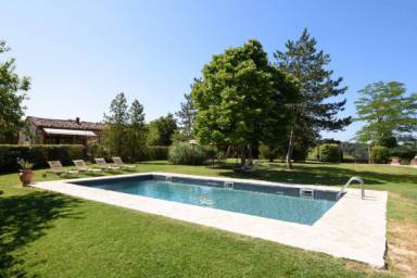 Case vacanza a Trequanda: arte medievale sulle colline senesi - HomeToGo