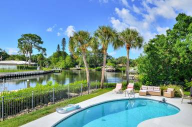 House Shore Acres