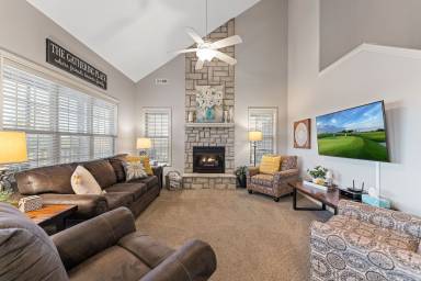 Condo Reeds Spring