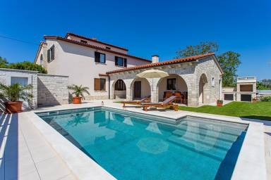 House Glavani