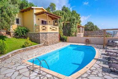 Vakantiehuizen en appartementen in Epirus - HomeToGo