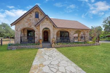 House Air conditioning Dripping Springs