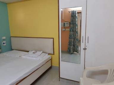 Private room Aircondition Vijaipur Colony