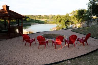 House Point Pedernales