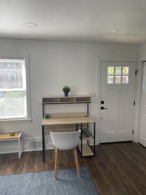 House Pet-friendly Brightwood Park