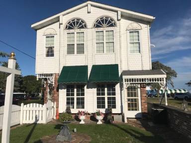 Apartment Air conditioning Mackinaw City