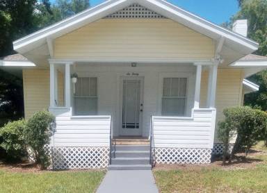 House DeLand