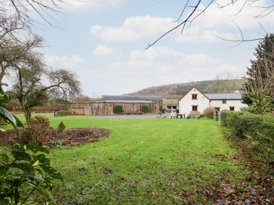 Cottage Yard Gilwern