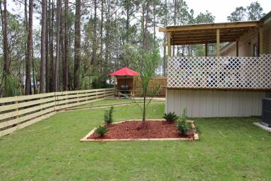 House Little Creek