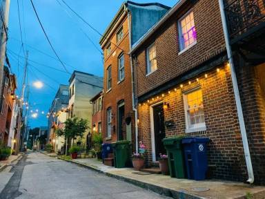 House Pet-friendly Little Italy