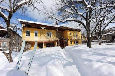 House Bakuriani