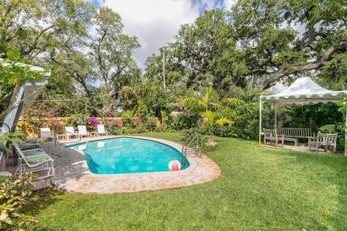 Villa Melrose Park