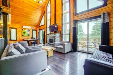 Relax in Beautiful Western Quebec with a Lac-Simon Vacation Rental - HomeToGo