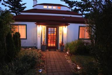 Cottage Pet-friendly Lummi Island