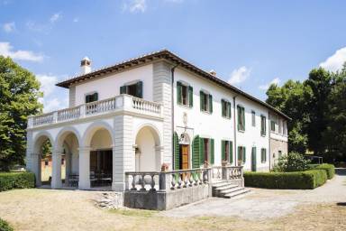 Villa Balcony Molezzano