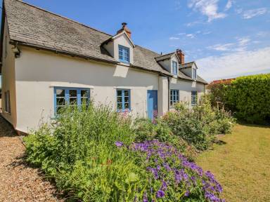 Cottage Bishop's Castle