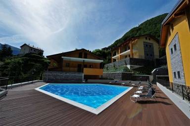 Apartment Pool Brienno