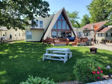 House Indian Lake