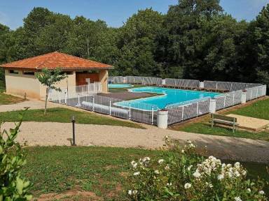 House Pool Saint-Bressou