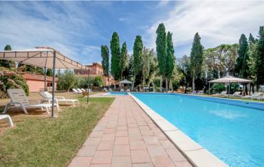 Una casa vacanze a Campiglia Marittima: affascinante borgo medievale - HomeToGo