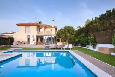 Villa Gines