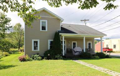 Elegance and Outdoor Fun With an Ellicottville Cottage Rental - HomeToGo