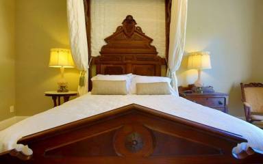 Bed & Breakfast Logansport
