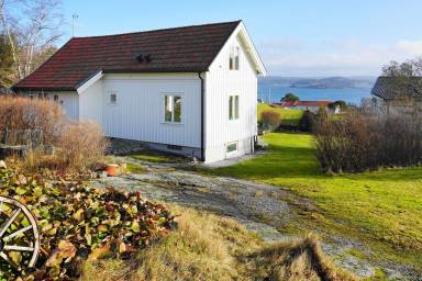 Hus Tjörn
