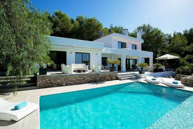 Ferienwohnungen und Ferienhäuser Ibiza-Stadt