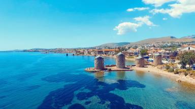 Castles, coves and citrus groves surround Chios holiday homes - HomeToGo